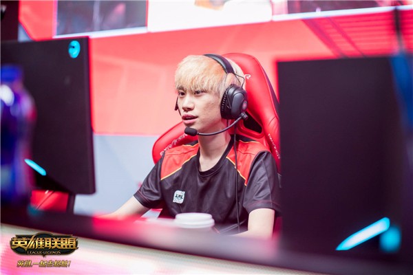 包含Rookie新星比分优势明显表现惊艳，篮网未来可期！的词条九游官网